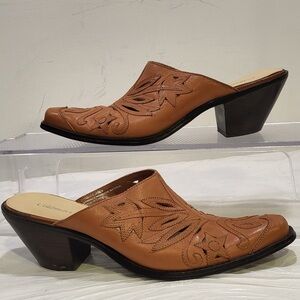 COLDWATER CREEK tan leather western style mule slides
